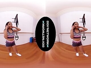 Gym Nympho - Pornstar Fuck And Facial Vr Pov - Sexlikereal