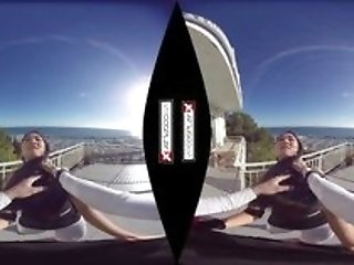 Tina Yuzuki in Virtual Date