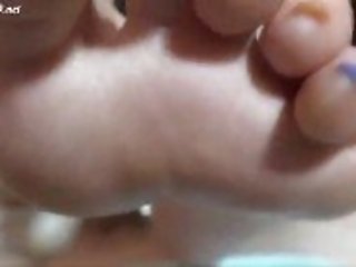 TEEN FOOTJOB 1